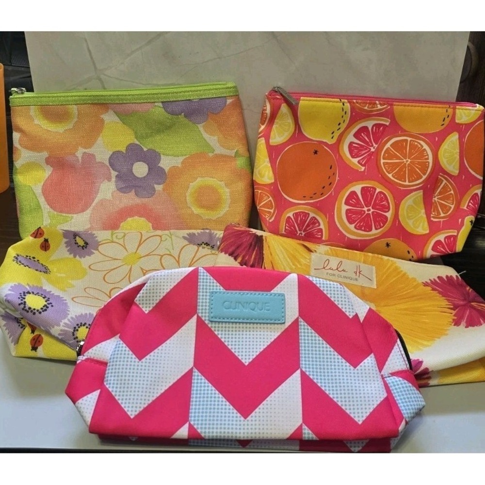 Clinique Zip Up Make Up Skin Car Gift Set Bags Lot Of 5 Bright And Colorful